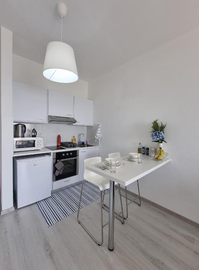 Super Modern Beachfront 1 Bedroom - Sleeps 4 Limisso Esterno foto
