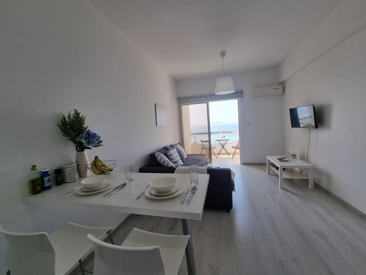 Super Modern Beachfront 1 Bedroom - Sleeps 4 Limisso Esterno foto