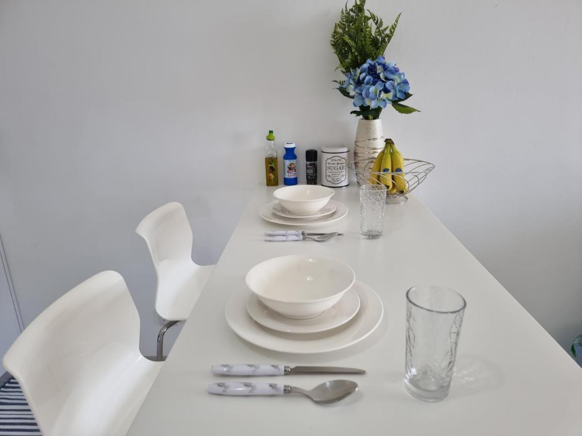 Super Modern Beachfront 1 Bedroom - Sleeps 4 Limisso Esterno foto