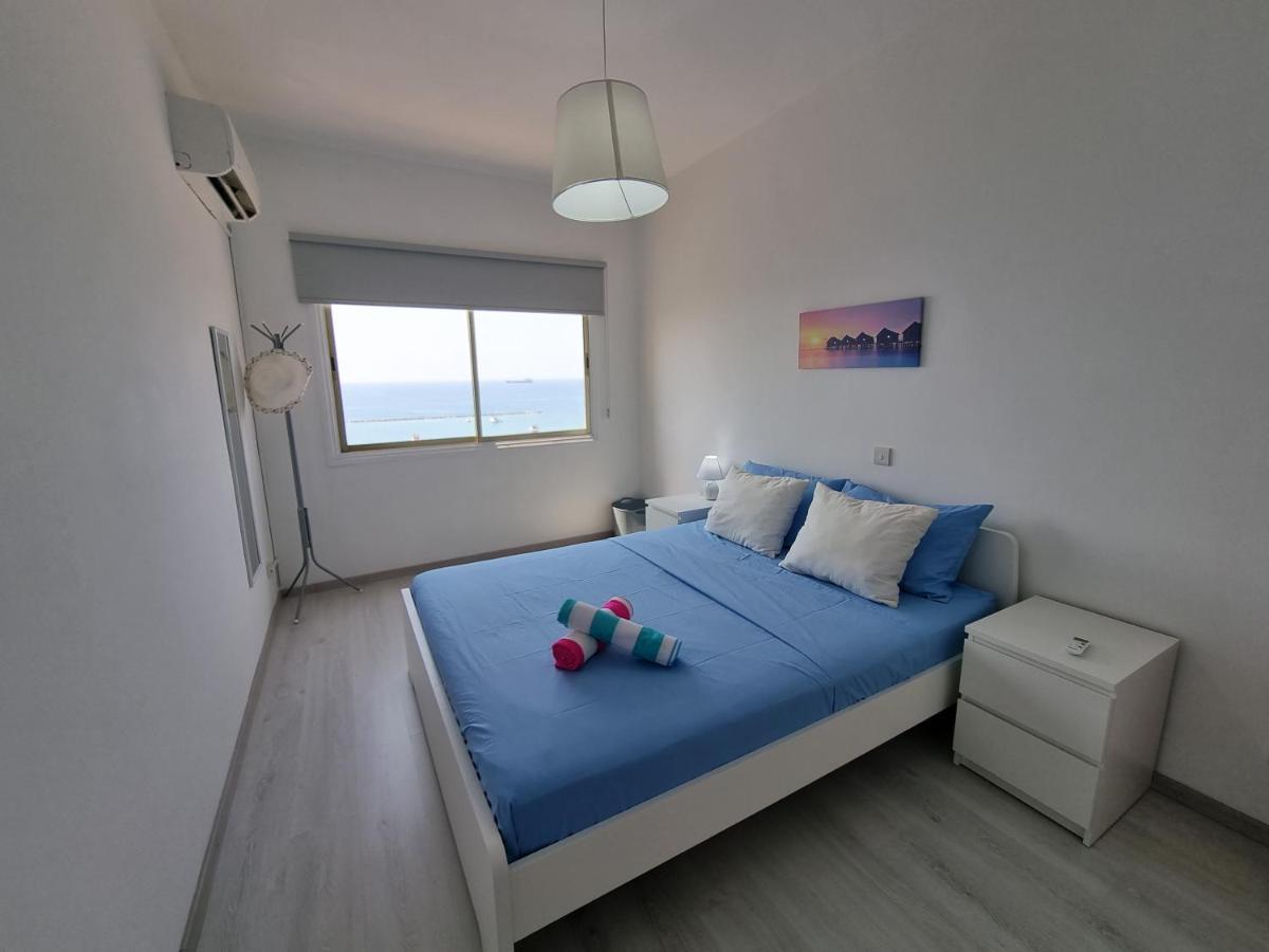 Super Modern Beachfront 1 Bedroom - Sleeps 4 Limisso Esterno foto