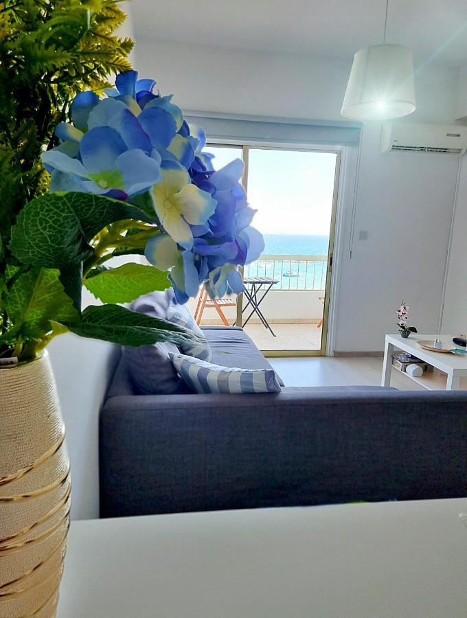 Super Modern Beachfront 1 Bedroom - Sleeps 4 Limisso Esterno foto